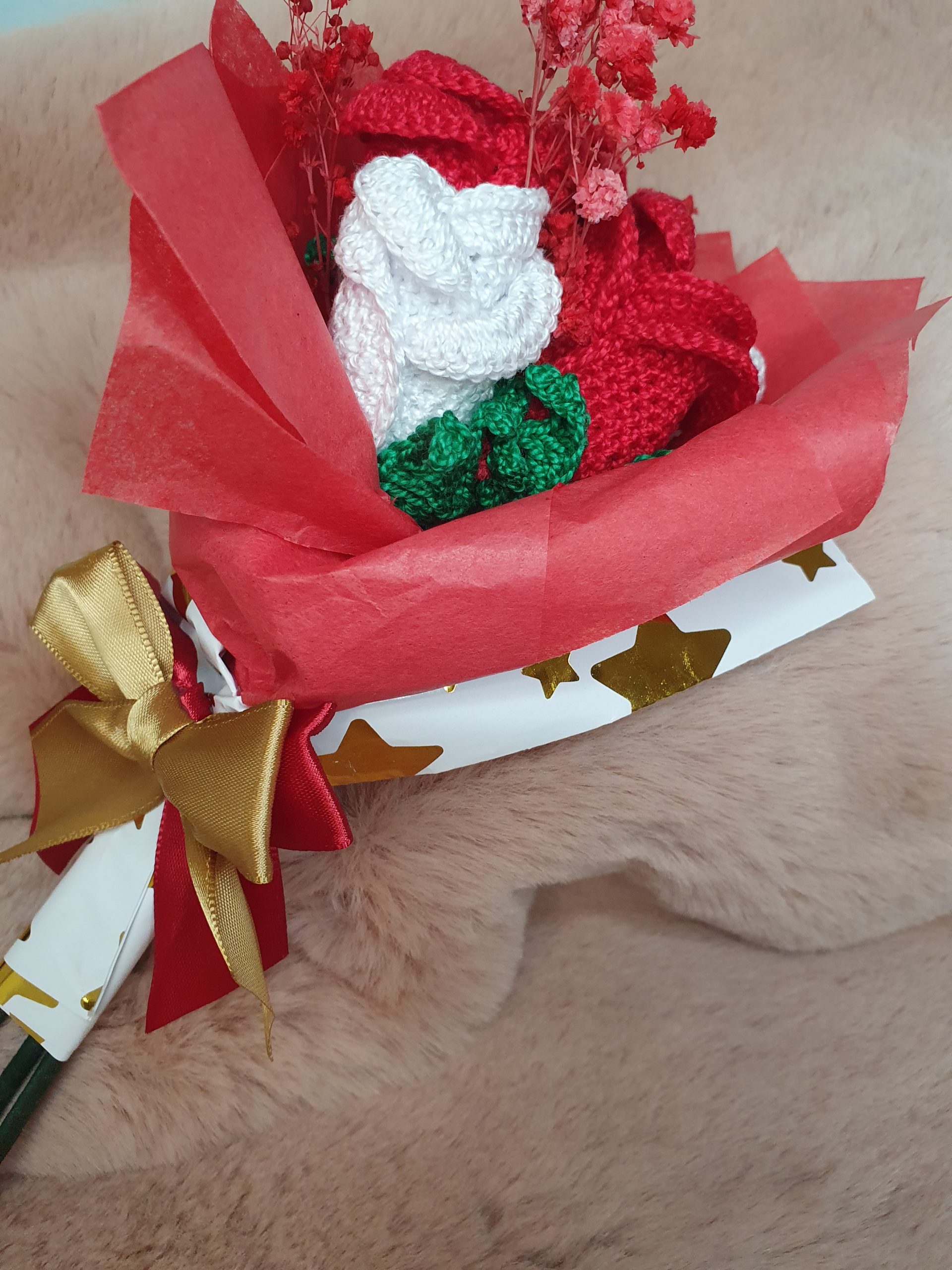 20240131_220744 ramo rosas crochet día de la madre