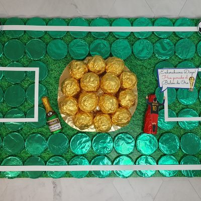 tarta temática chocolatinas personalizada